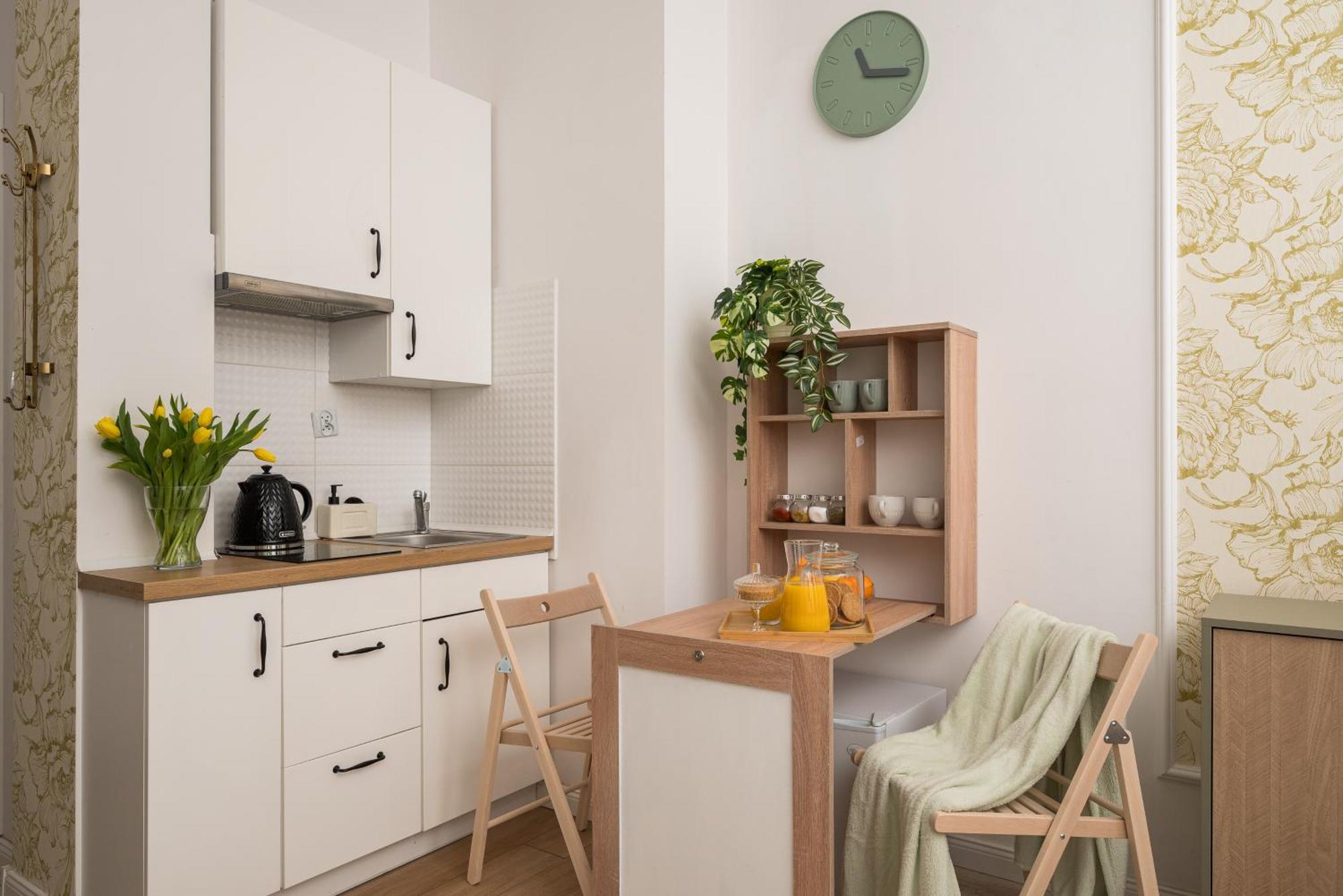 Green Oasis Charming Loft In A Historic Warsaw Tenement House 900 M From Central Station Exterior photo